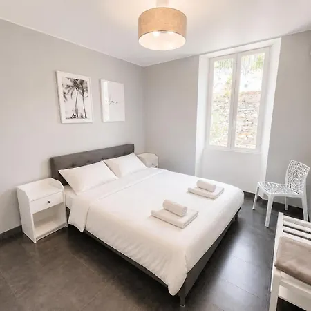 Entierement Renovee Avec Piscine En Plein Coeur De - Corse וילה בסטיה