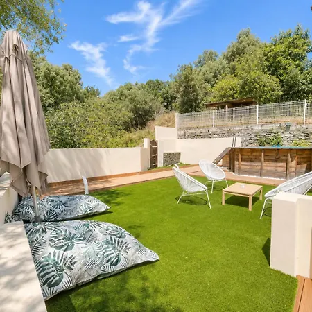 Entierement Renovee Avec Piscine En Plein Coeur De - Corse Villa *
