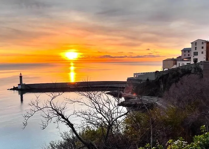 Entierement Renovee Avec Piscine En Plein Coeur De - Corse Villa