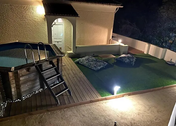 Entierement Renovee Avec Piscine En Plein Coeur De - Corse Villa *