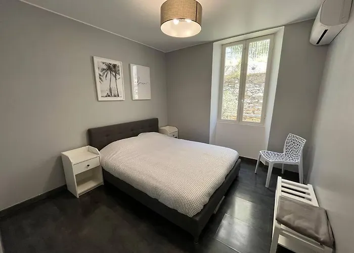 Entierement Renovee Avec Piscine En Plein Coeur De - Corse Villa Bastia (Corsica)