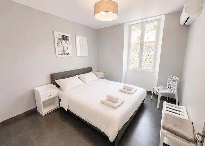 Entièrement Rénovée Avec Piscine En Plein Coeur De - Corse Villa Bastia (Corsica)